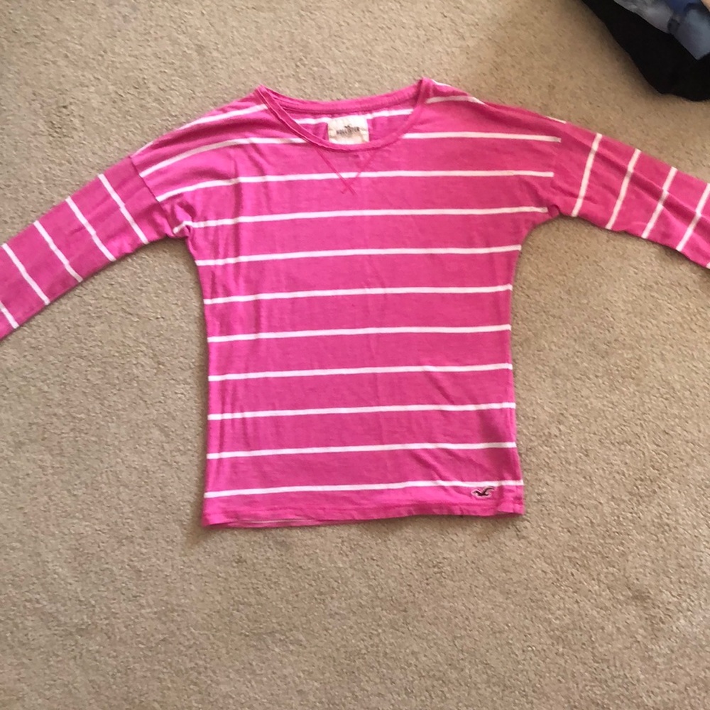 XS Hollister tee!!